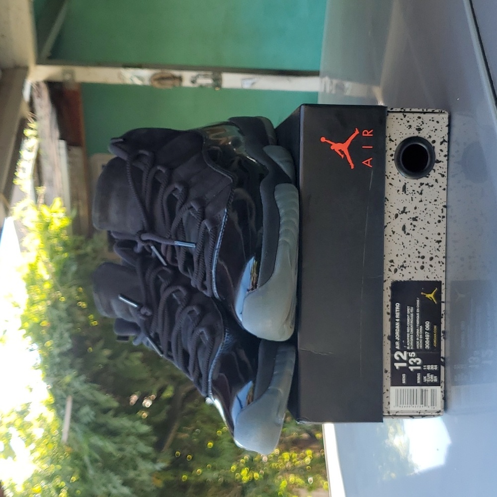 Air Jordan 11 "Cap & Gown"